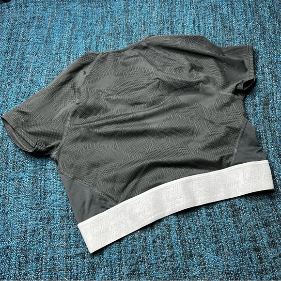 Nike Pro Dri-Fit Cropped Workout Top in Gray White - Picture 3 of 6